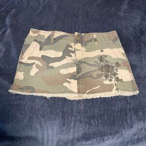 Camo mini skirt Roxy brand size 7